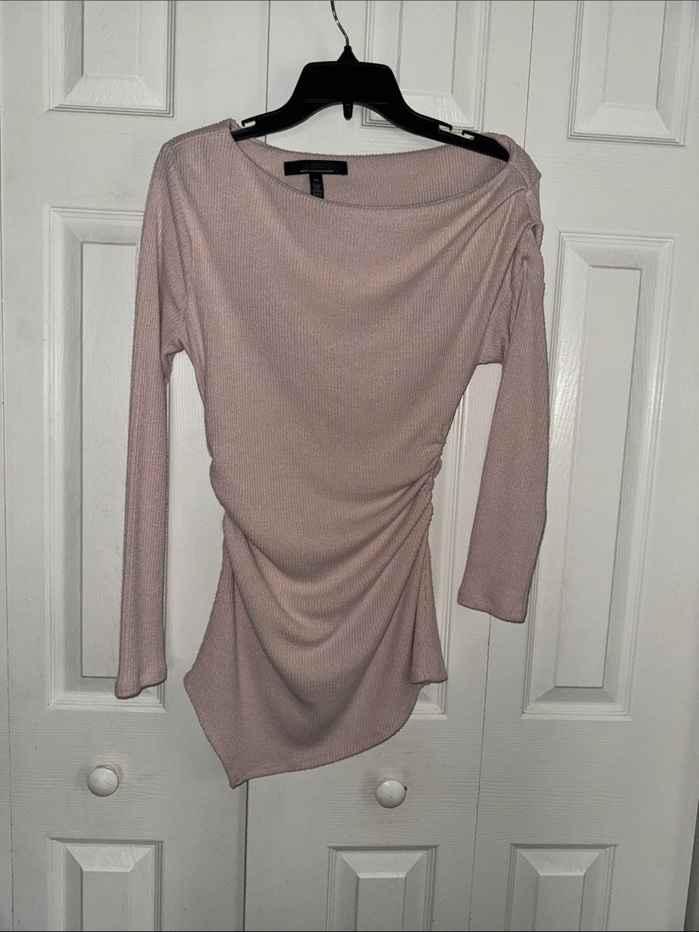 White House Black Market Pale Mauve Ribbed Knit Top